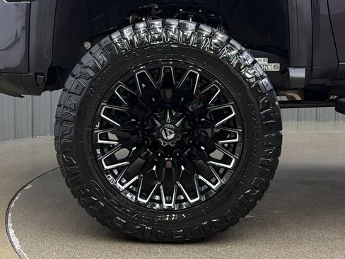Used 2026 GMC Sierra 3500 Denali w/ Denali Reserve Package AWD/4WD image 10