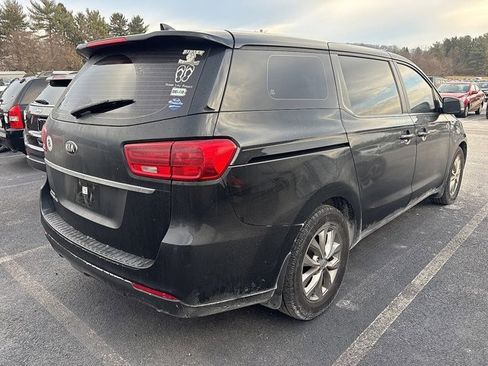 Used 2019 Kia Sedona L image 4