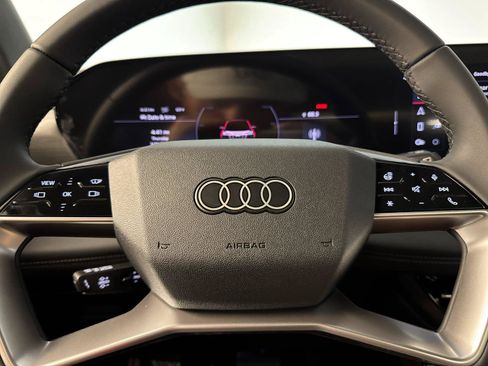 Used 2025 Audi Q6 e-tron Premium Plus AWD/4WD image 24