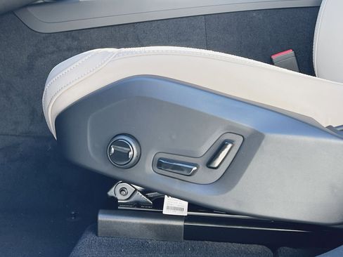 New 2026 Volvo XC60 B5 Plus w/ Protection Package Premier AWD/4WD image 14