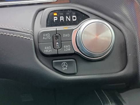 Used 2025 RAM 1500 Limited w/ Trailer Tow Group image 27