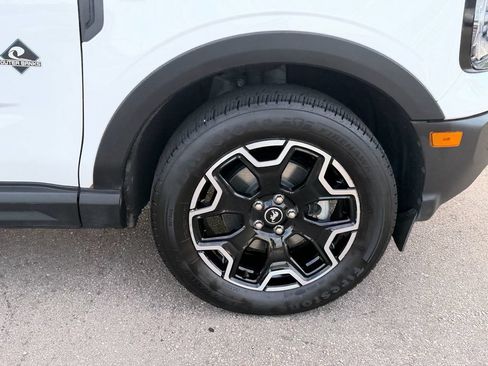 Certified 2025 Ford Bronco Sport Outer Banks AWD/4WD image 9