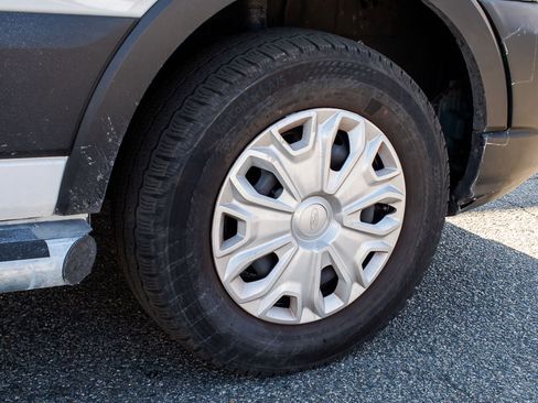 Used 2024 Ford Transit 250 Low Roof w/ Exterior Upgrade Package image 8