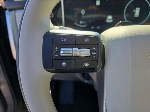 Used 2025 Hyundai Santa Fe Calligraphy image 22