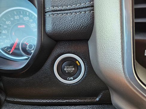 Used 2020 RAM 1500 Laramie image 20