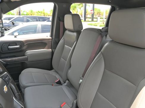 Used 2021 Chevrolet Silverado 3500 LTZ AWD/4WD image 9