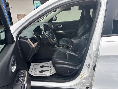 Used 2018 Jeep Cherokee Limited w/ High Altitude Package FWD image 18