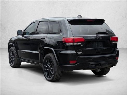 Used 2019 Jeep Grand Cherokee Altitude image 7