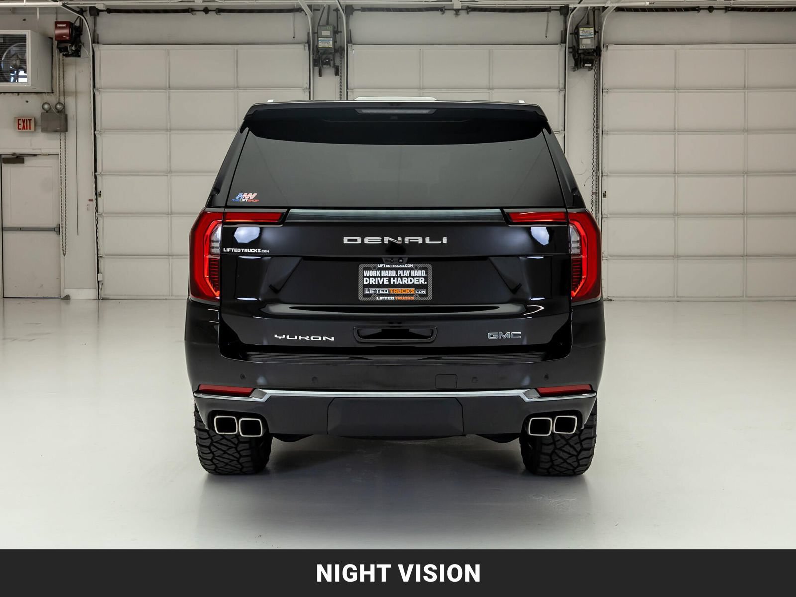 Used 2025 GMC Yukon Denali Ultimate AWD/4WD image 7