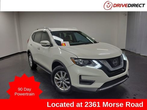 Used 2017 Nissan Rogue SV image 1