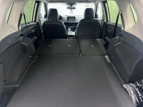 Certified 2025 Nissan Rogue SV w/ SV Premium Package image 34