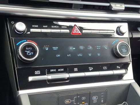 Used 2025 Hyundai Santa Fe SEL image 31