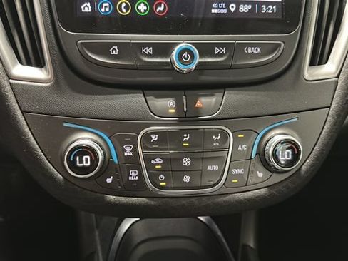 Used 2025 Chevrolet Malibu LT FWD image 17