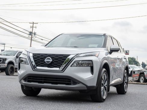 Used 2023 Nissan Rogue SV AWD/4WD image 6