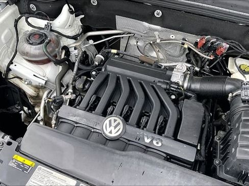 Used 2020 Volkswagen Atlas Cross Sport SE w/ Panoramic Sunroof Package image 31