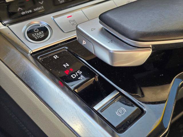 Used 2024 Audi Q8 e-tron Premium Plus w/ Premium Plus Package AWD/4WD image 36