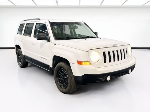 Used 2016 Jeep Patriot Sport w/ Power Value Group image 3