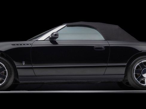 Used 2002 Ford Thunderbird image 4