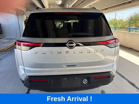 Used 2025 Nissan Pathfinder SV FWD image 20
