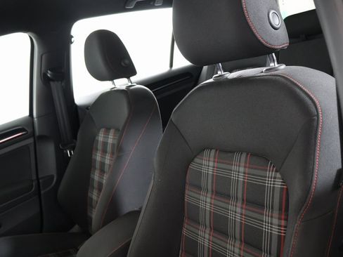 Used 2017 Volkswagen GTI Sport image 17