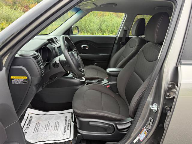 Used 2018 Kia Soul w/ Convenience Package FWD image 11