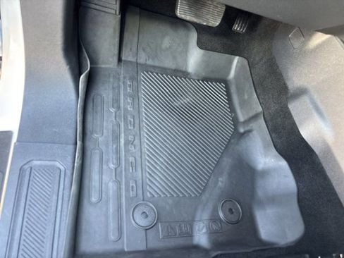 Used 2023 Ford Bronco Wildtrak AWD/4WD image 24