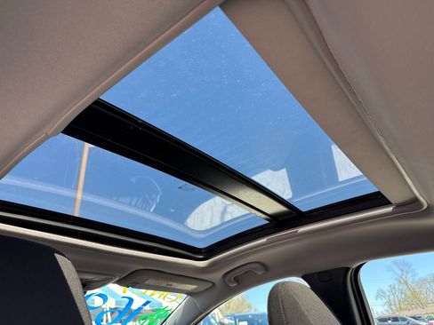 Used 2024 Chevrolet Malibu LT image 9