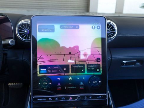 Used 2023 Mercedes-Benz SL 63 AMG 4MATIC image 18