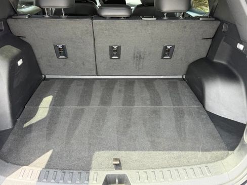 Used 2025 Chevrolet Equinox LT w/ Convenience Package II FWD image 18