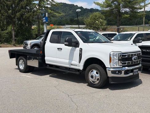 Certified 2026 Ford F350 XLT w/ XLT Value Package AWD/4WD image 1