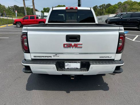 Used 2018 GMC Sierra 1500 Denali RWD image 4