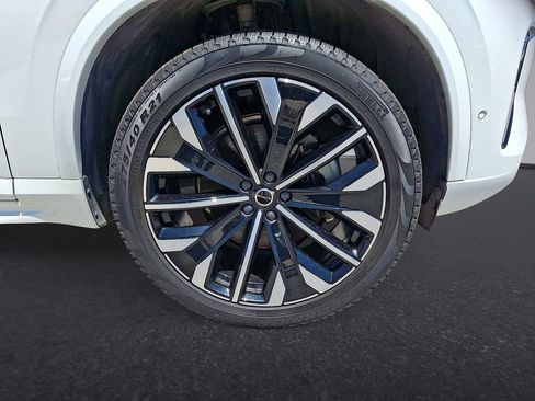 Certified 2025 Volvo XC90 B6 Plus AWD/4WD image 33