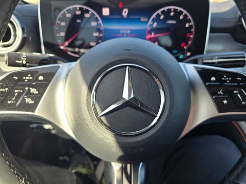 Used 2025 Mercedes-Benz CLE 300 4MATIC Cabriolet image 20