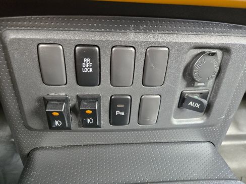 Used 2007 Toyota FJ Cruiser 4WD image 22