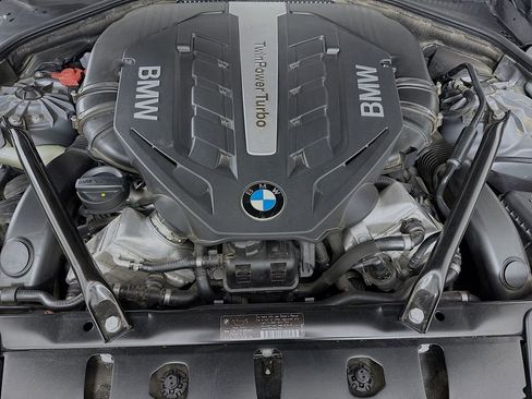 Used 2012 BMW 550i Sedan image 30
