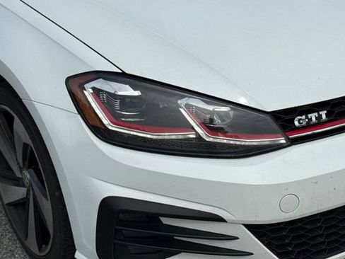 Used 2018 Volkswagen GTI SE FWD image 9