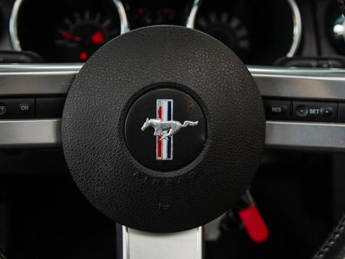 Used 2005 Ford Mustang GT RWD image 21