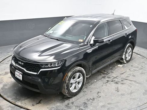 Used 2023 Kia Sorento LX image 27