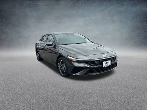 New 2025 Hyundai Elantra Limited image 33