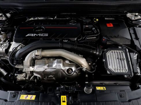 Used 2025 Mercedes-Benz GLB 35 AMG 4MATIC image 23