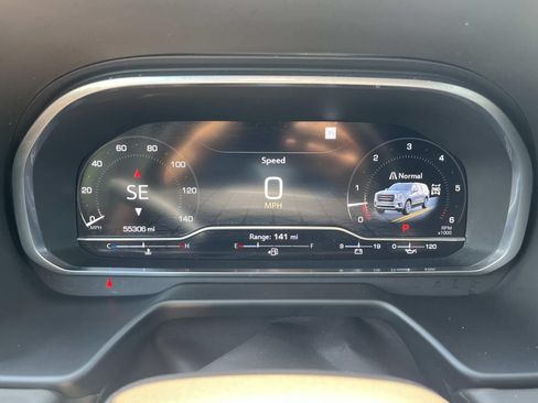 Used 2023 GMC Yukon XL SLT w/ SLT Premium Package AWD/4WD image 39