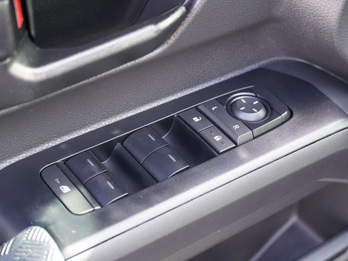 Certified 2025 Toyota Tacoma SR5 image 16