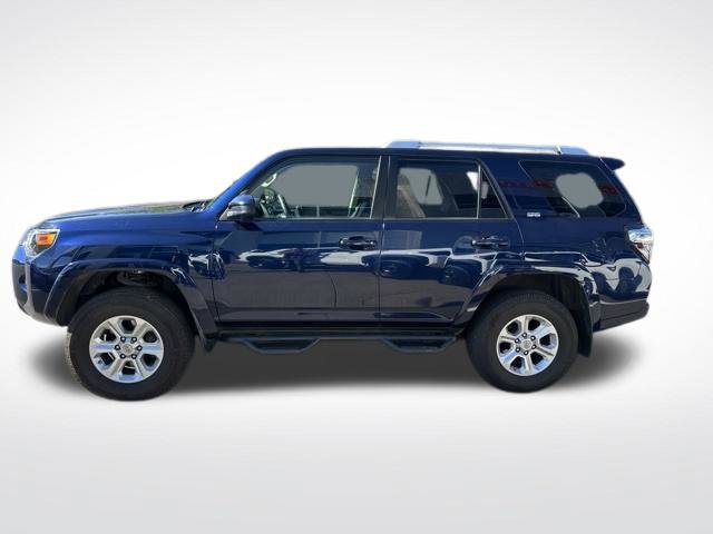 Used 2015 Toyota 4Runner SR5 AWD/4WD image 5