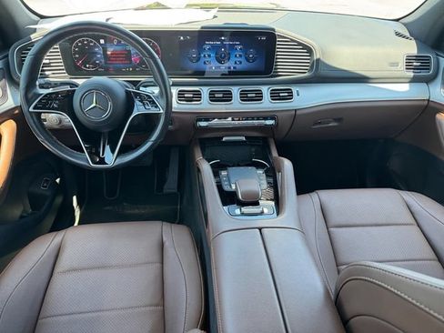 Used 2025 Mercedes-Benz GLS 450 4MATIC image 15