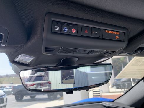 Used 2024 Chevrolet Corvette Stingray Coupe w/ Z51 Performance Package image 32