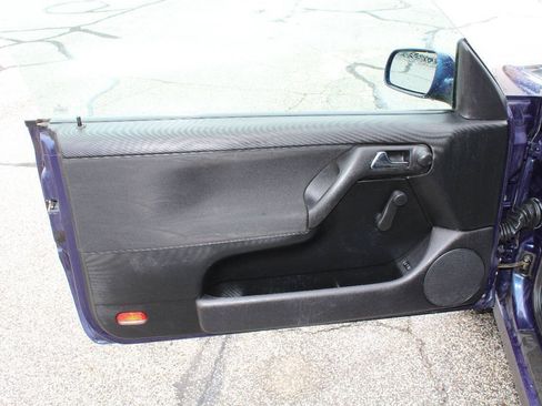 Used 2001 Volkswagen Cabrio GL FWD image 15