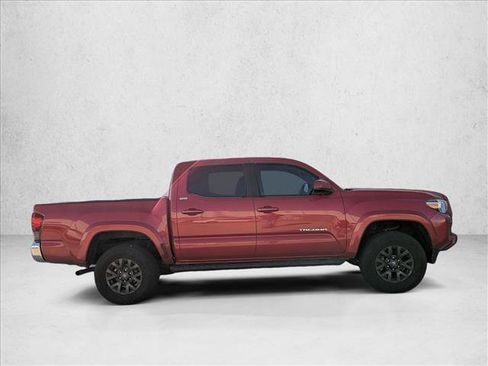 Certified 2020 Toyota Tacoma SR5 image 4