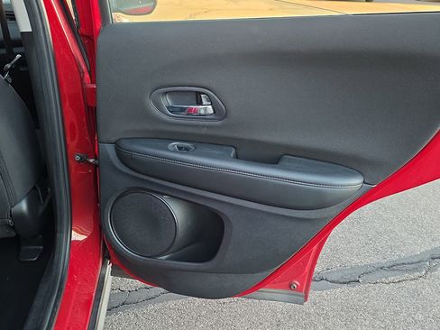 Used 2017 Honda HR-V LX image 24