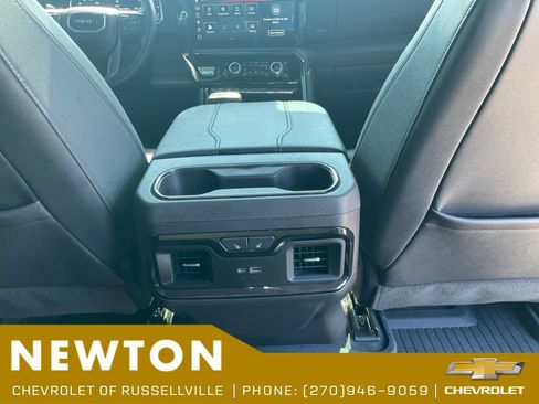 Used 2024 GMC Sierra 1500 AT4 w/ Technology Package AWD/4WD image 32