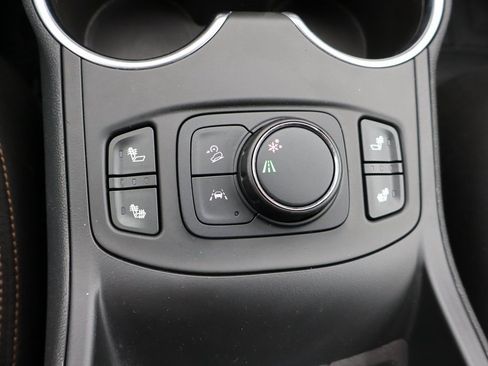 Used 2020 GMC Terrain SLE w/ Driver Convenience Package image 6